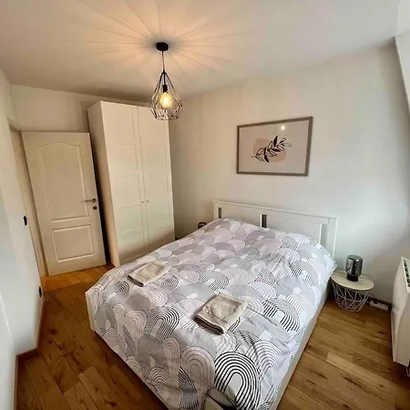 Le Neuvice - Place Du Marche, Quais, Bueren *