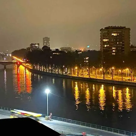 Le Neuvice - Place Du Marche, Quais, Bueren